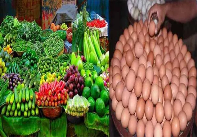 নাগালে সবজি, চড়া ডিমের বাজার 