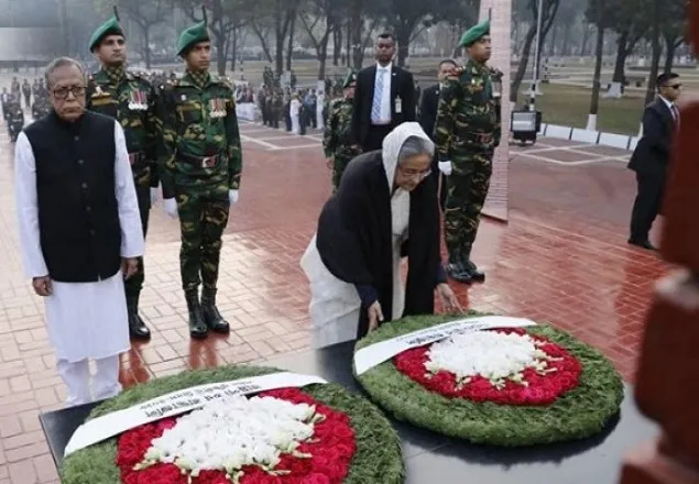শহীদ বুদ্ধিজীবীদের প্রতি রাষ্ট্রপতি ও প্রধানমন্ত্রীর শ্রদ্ধা