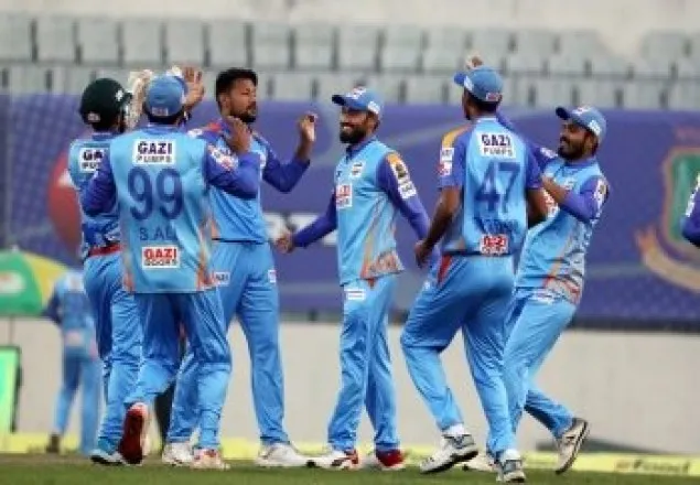 ঢাকাকে বিদায় করে ফাইনালে চট্টগ্রাম