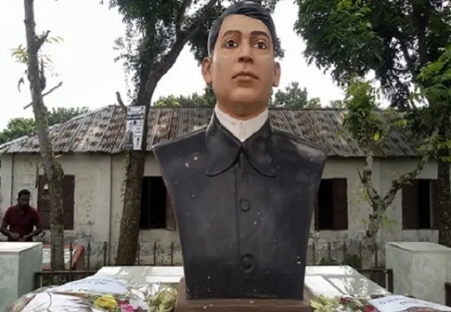কুষ্টিয়ায় বাঘা যতীনের ভাস্কর্য ভাঙচুর