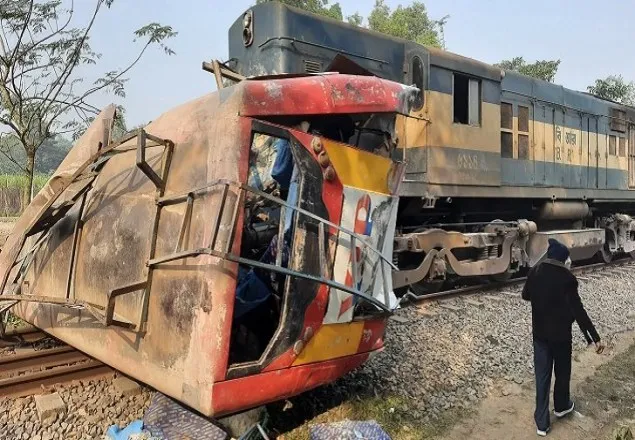 রেলক্রসিং খোলা রেখে গেটম্যান ঘুমিয়ে ছিলেন: এসপি