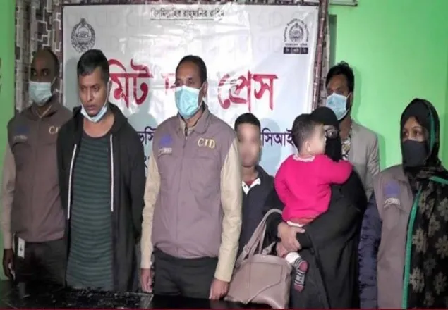 ‘নাপিত’ স্বামী-সন্তান নিয়ে সুখেই ছিলেন গাইনি ডাক্তার!