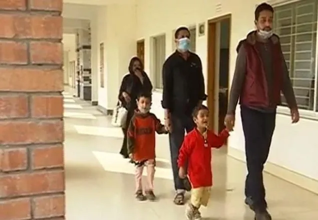 অবশেষে জামিন পেলেন সেই দুই শিশুর মা
