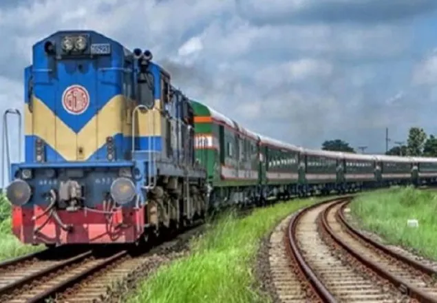 গাজীপুরে ট্রেনে কাটা পড়ে ২ জন নিহত