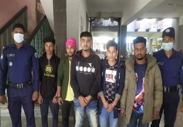সুবর্ণচরে কিশোরী অপহরণের চেষ্টার অভিযোগে পাঁচ যুবক আটক