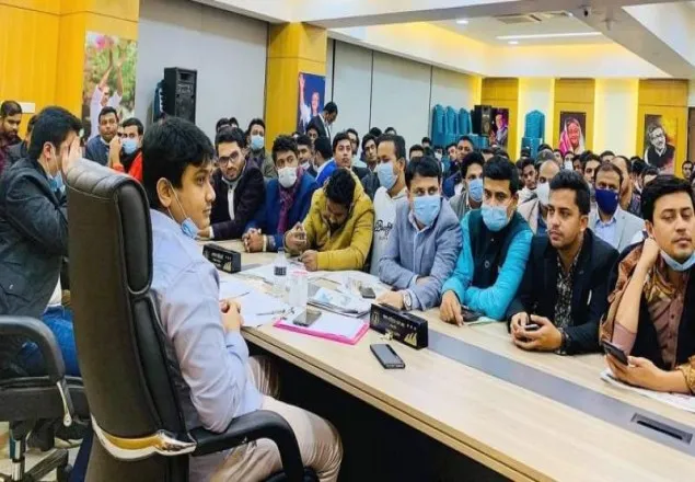 ছাত্রলীগের জরুরি সভায় ‘হট্টগোল’
