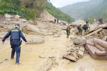 কলম্বিয়ায় ভারী বৃষ্টির জেরে ভূমিধস, শিশুসহ নিহত ১৪