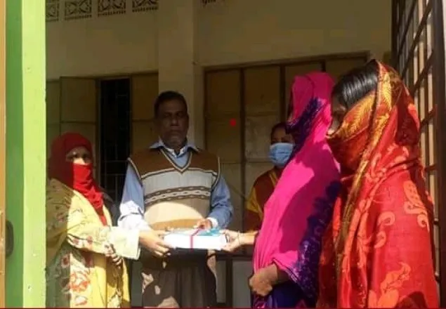 মাগুরায় শিক্ষাপ্রতিষ্ঠানে নতুন বই বিতরণ