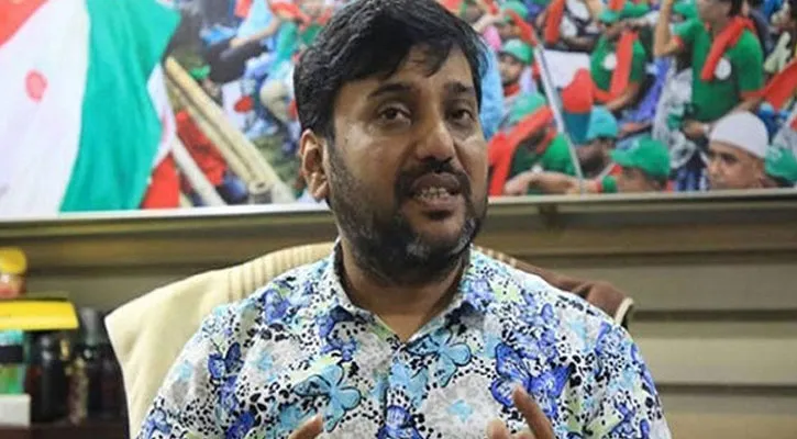 ভারতে চিকিৎসা শেষে দেশে ফিরেছেন সম্রাট