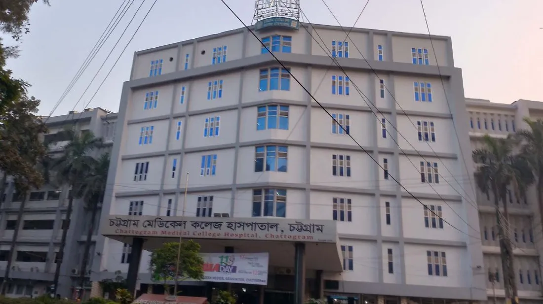 নির্মাণাধীন ভবন থেকে পড়ে ৩ শ্রমিকের মৃত্যু