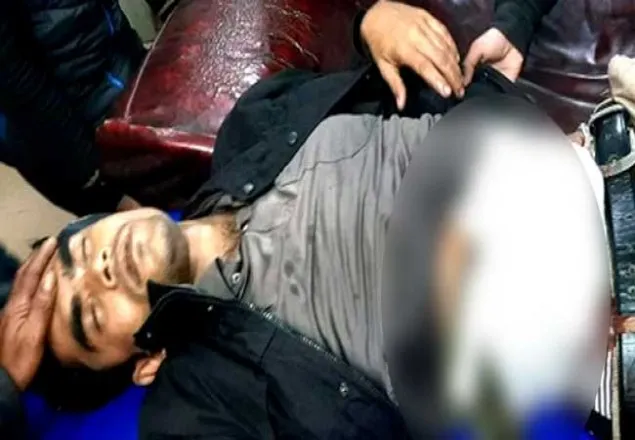 আ.লীগ সমর্থকদের সাথে সংঘর্ষ: ভুঁড়ি বের হয়ে গেছে বিএনপিকর্মীর