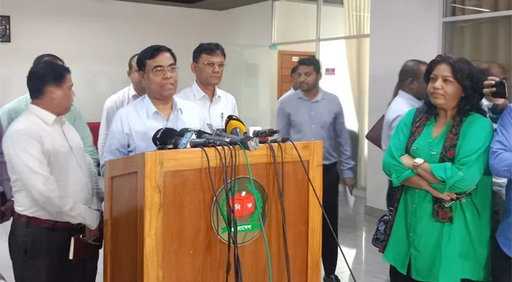 নির্বাচনের পরিবেশ নিয়ে উদ্বিগ্ন হওয়ার কিছু নেই : ইসি সচিব