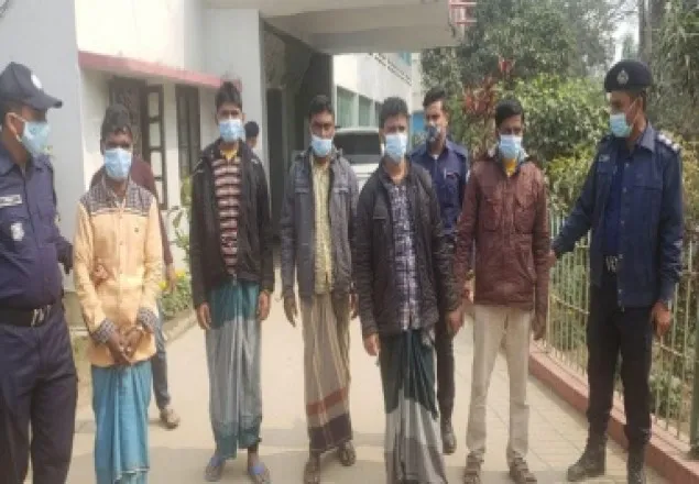 নোয়াখালীতে গৃহবধূ নির্যাতন, গ্রেপ্তার ৫