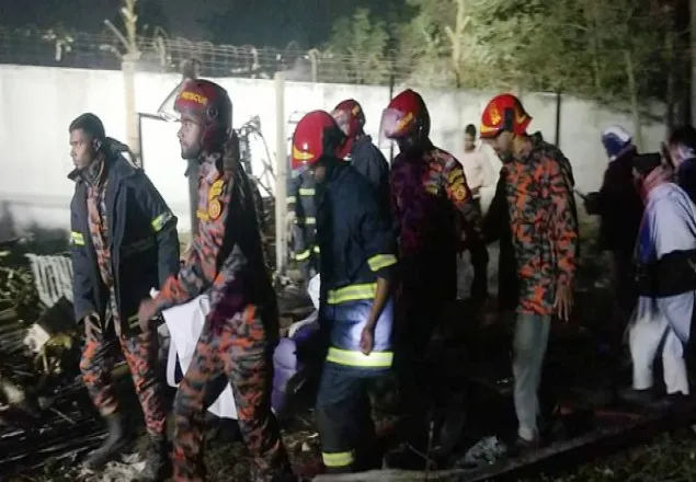 বিদ্যুতের তার ছিঁড়ে ঘরে আগুন, একই পরিবারের ৪ জন নিহত