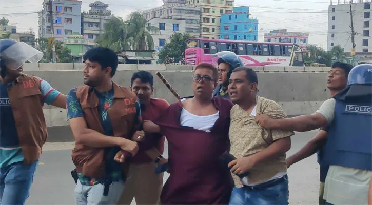নারায়ণগঞ্জে পুলিশ বিএনপি সংঘর্ষ, গুলিবিদ্ধ ৫