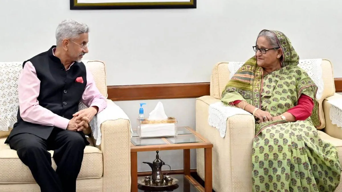 প্রধানমন্ত্রীর সাথে ভারতীয় পররাষ্ট্রমন্ত্রীর সৌজন্য সাক্ষাৎ