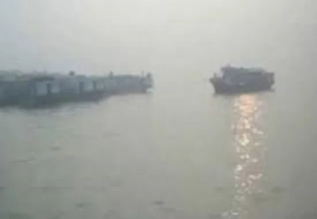 শিমুলিয়া-বাংলাবাজার রুটে নৌযান চলাচল বন্ধ