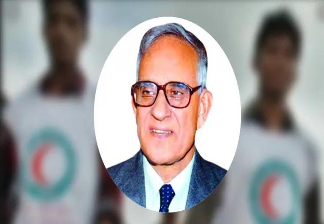 এমপি হিসেবে দেশে প্রথম টিকা নিচ্ছেন হাফিজ