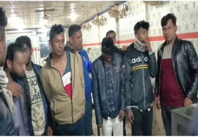 পৌরসভার স্টোরে ২০ বস্তা সরকারি চাল
