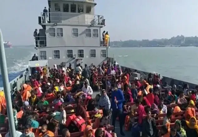 চার জাহাজে ভাসানচরের পথে আরও ১৪৬৪ রোহিঙ্গা