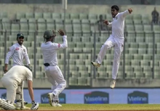 মিরাজের ঘূর্ণিতে জয়ের সুবাস পাচ্ছে বাংলাদেশ