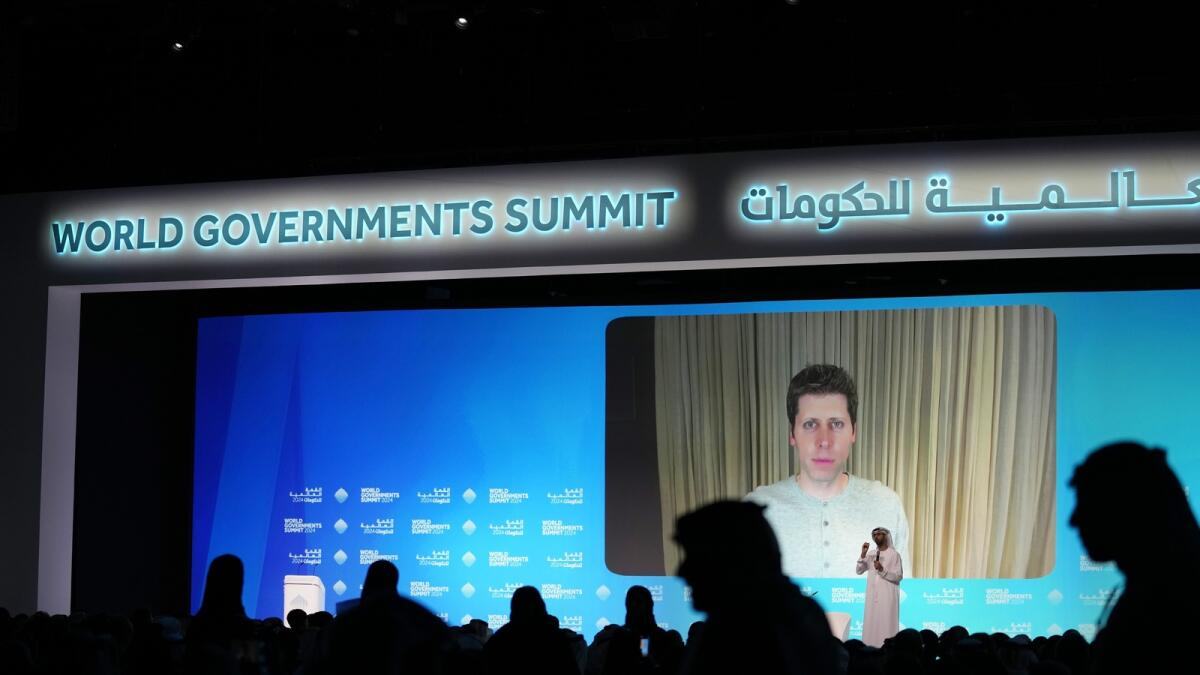 الرئيس التنفيذي لشركة OpenAI يحذر من أن الذكاء الاصطناعي قد “يخطئ بشكل فظيع” بدون تنظيم