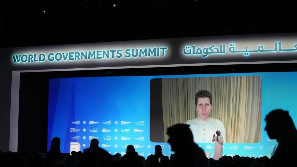 الرئيس التنفيذي لشركة OpenAI يحذر من أن الذكاء الاصطناعي قد “يخطئ بشكل فظيع” بدون تنظيم