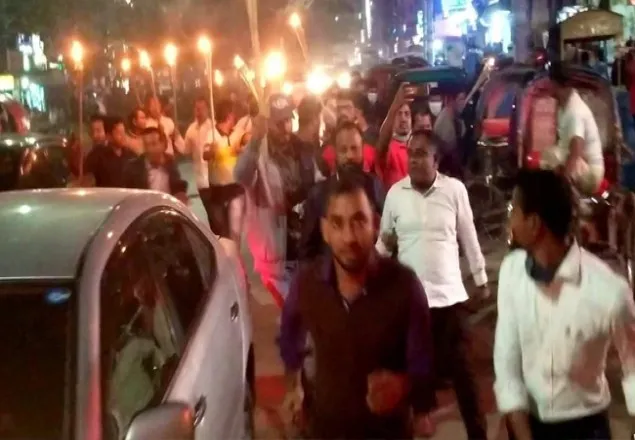 সন্ধ্যায় বিএনপির মশাল মিছিল, পুলিশের ধাওয়া