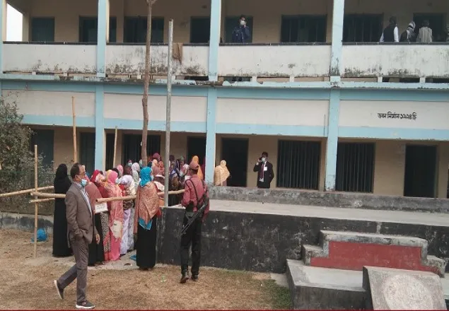 লালমনিরহাটে দুই পৌরসভায় ভোটগ্রহণ চলছে
