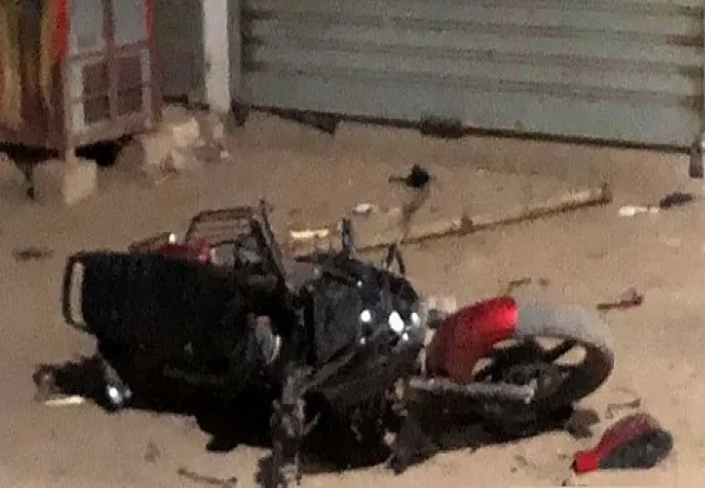 জাবি শিক্ষার্থীদের ওপর স্থানীয়দের হামলা