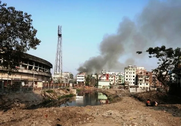 রাজধানীর মানিকনগরে ভয়াবহ আগুন
