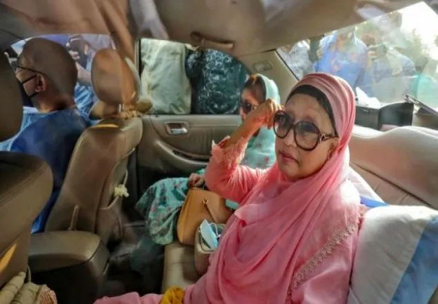 খালেদা জিয়ার বিদেশে চিকিৎসায় নিষেধাজ্ঞা প্রত্যাহারের দাবি