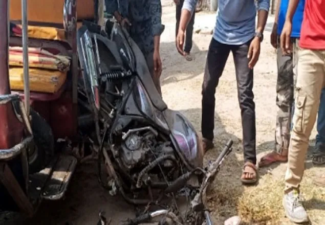 চাঁপাইনবাবগঞ্জে ট্রাক-মোটরসাইকেল সংঘর্ষে নিহত ২
