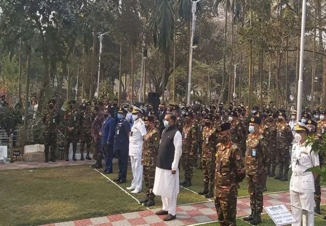 পিলখানা হত্যাকাণ্ডে শহীদদের প্রতি রাষ্ট্রপতি-প্রধানমন্ত্রীর শ্রদ্ধা