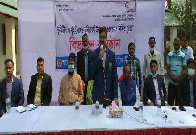 ঝিনাইদহে মুজিববর্ষের উপহার পেল ১’শ গৃহহীন পরিবার