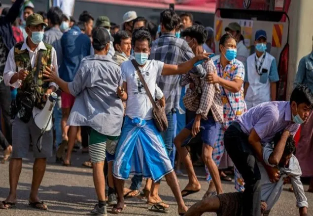 মিয়ানমারে দুপক্ষের তুমুল সংঘর্ষ