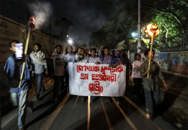 কারাগারে লেখক মুশতাকের মৃত্যুর প্রতিবাদে বিক্ষোভ মিছিল