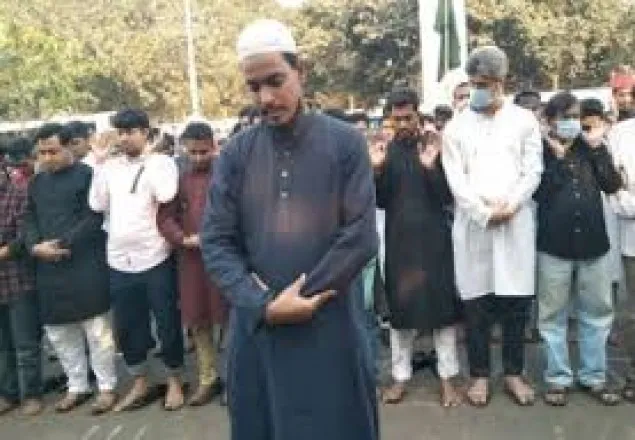 শাহবাগে লেখক মুশতাকের গায়েবানা জানাজা