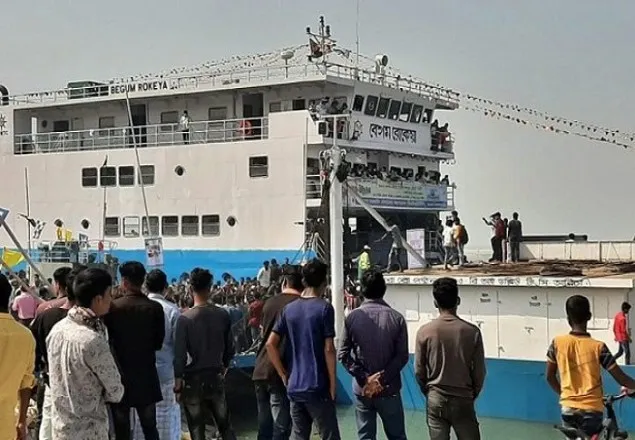 আরিচা-কাজিরহাট রুটে আবারও ফেরি চলাচল শুরু