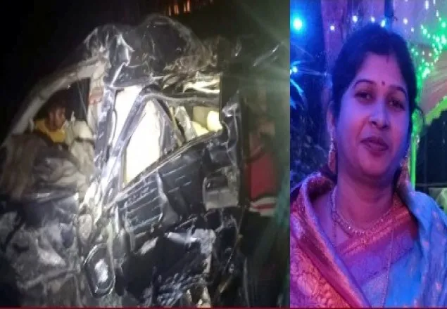 বাস-মাইক্রোবাস সংঘর্ষে নবনির্বাচিত মেয়রের স্ত্রী-ছেলেসহ নিহত ৩