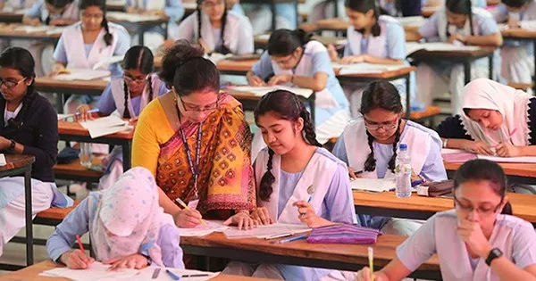তিন বোর্ডের এইচএসসি-সমমান পরীক্ষা স্থগিতের বিজ্ঞপ্তি প্রকাশ
