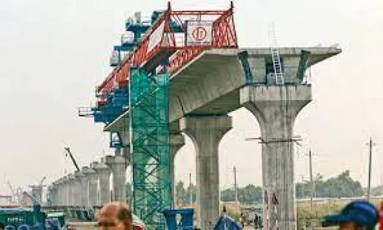 1 killed, 5 hurt as bricks fall on passersby at metro rail site in Mirpur