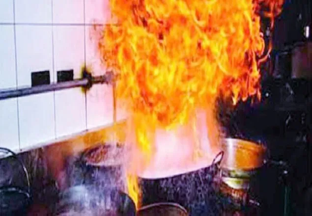 গাজীপুরে গ্যাস লাইনে বিস্ফোরণ এক পরিবারের দগ্ধ ৩