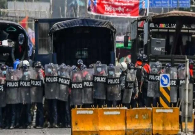মিয়ানমারে রক্তক্ষয়ী সংঘর্ষ, নিহত ৩৮