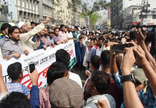  কুরআনের আয়াত বাতিল দূরের কথা, একটি হরফ পরিবর্তনকেও সহ্য করবে না বিশ্বের মুসলমান : মঞ্জুরুল ইসলাম 