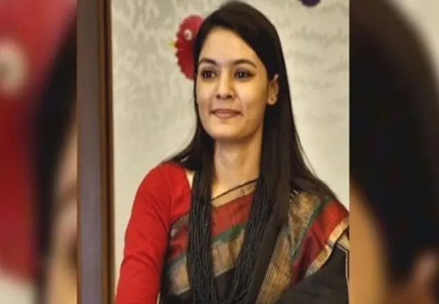 পিকে হালদারের বান্ধবী রুনাইসহ গ্রেফতার ৩