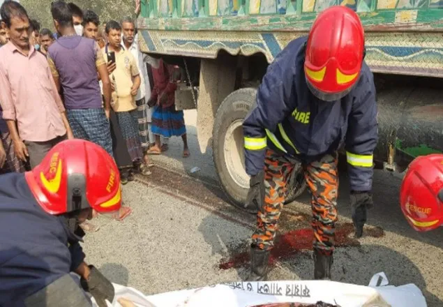 টাঙ্গাইলে ট্রাকের ধাক্কায় মোটরসাইকেল চালক নিহত