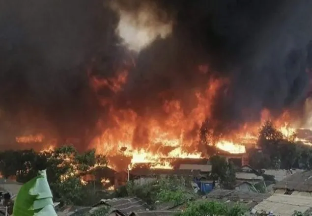 রোহিঙ্গা ক্যাম্পে অগ্নিকাণ্ড, সহস্রাধিক ঘর পুড়ে ছাই
