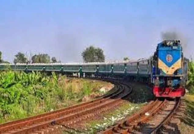 ৫ ঘণ্টা পর খুলনার সঙ্গে রেল যোগাযোগ স্বাভাবিক