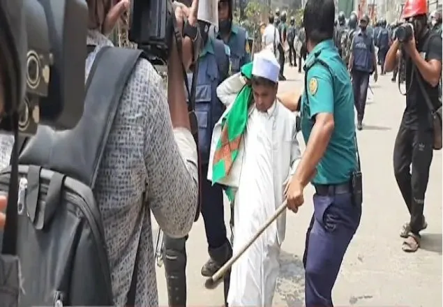  মতিঝিলে বিক্ষোভ থেকে ‘শিশুবক্তা’ রফিকুল আটক